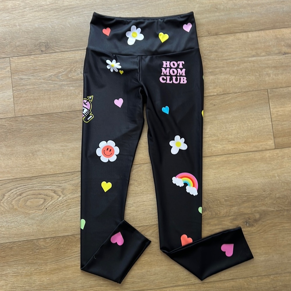 BRAND NEW GOLDSHEEP HOT MOM LEGGINGS